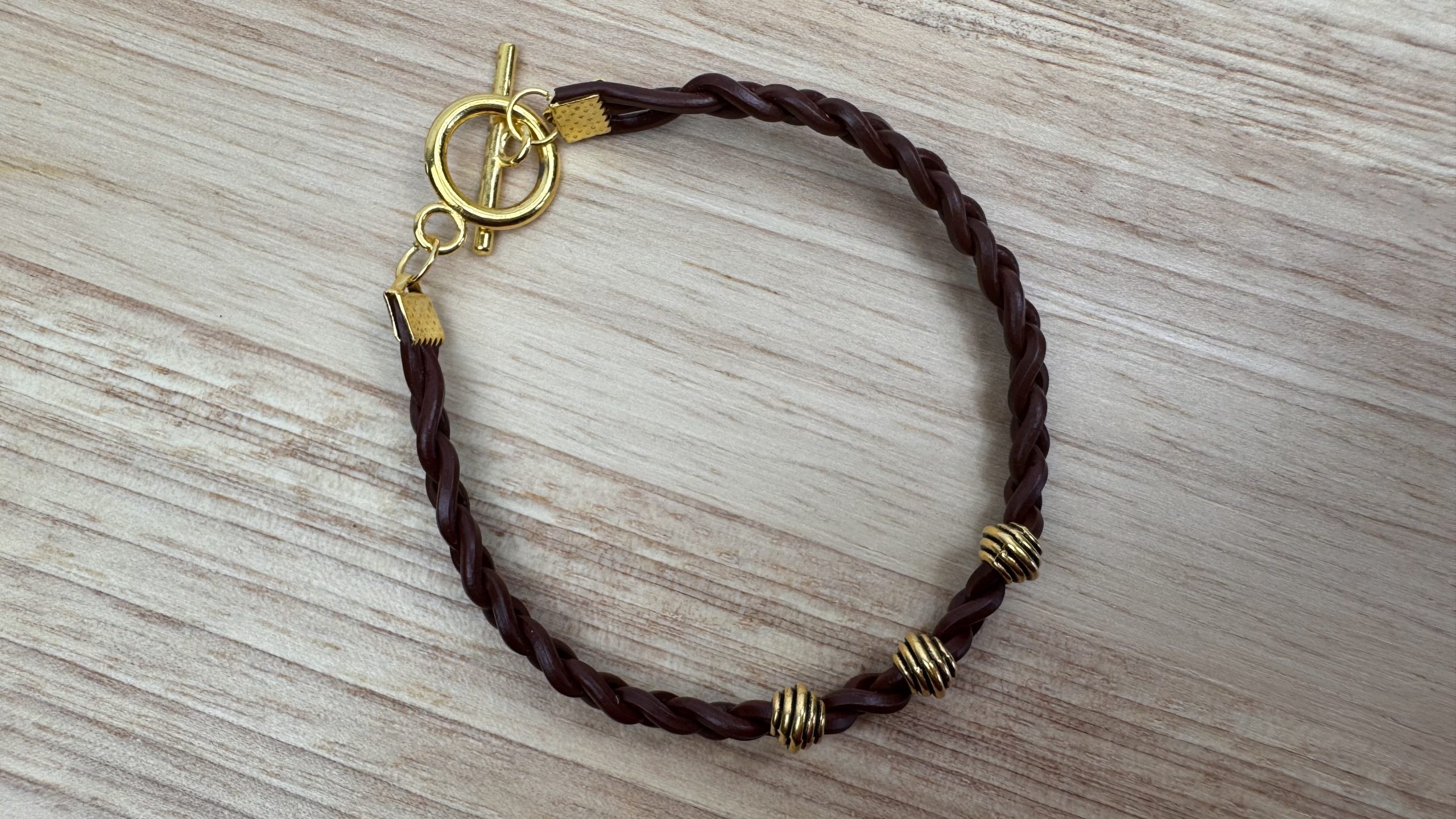 Bransoletka skórzana koralikami skórzany Bransoletka skórzana