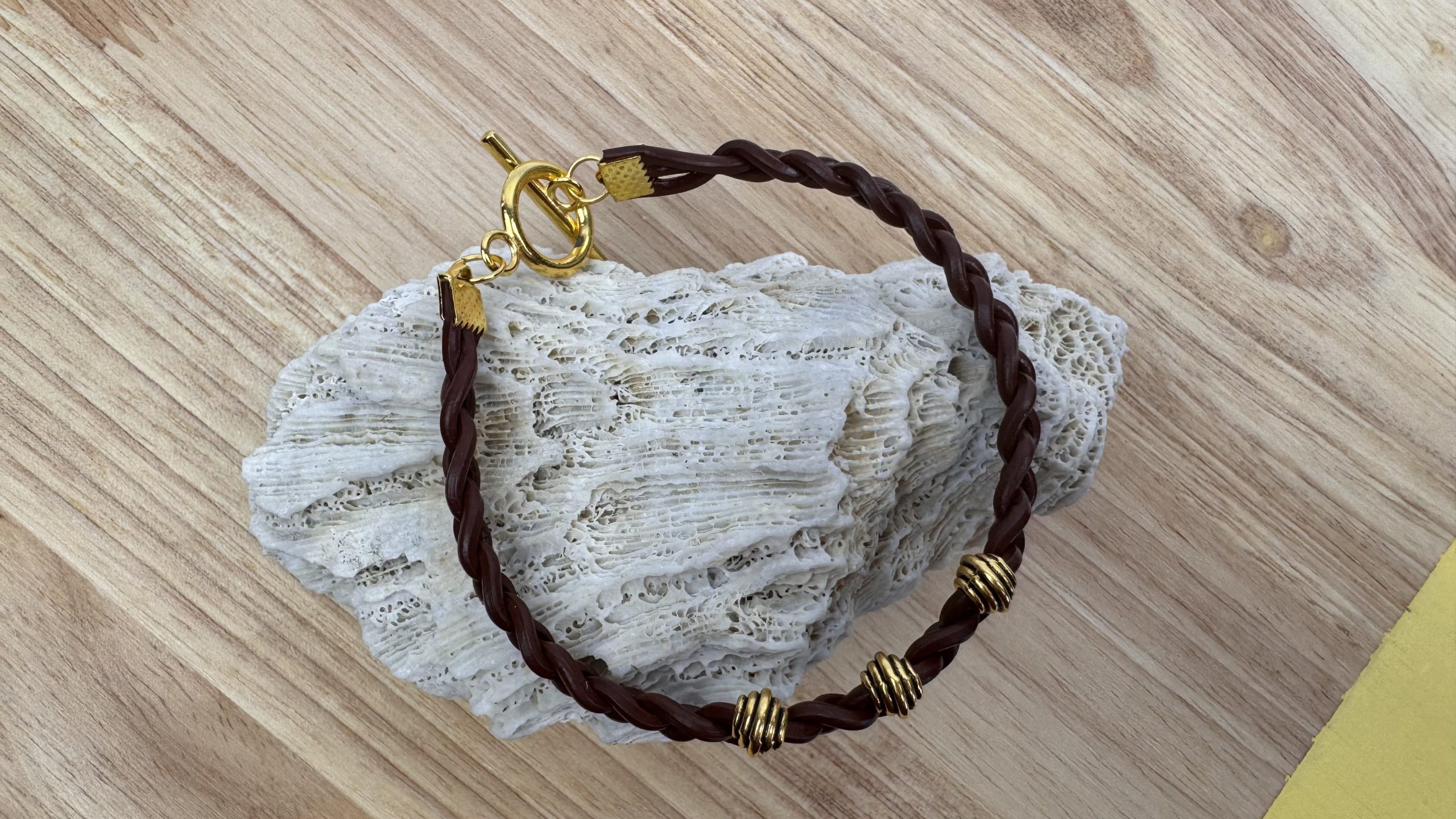 Bransoletka skórzana koralikami skórzany Bransoletka skórzana