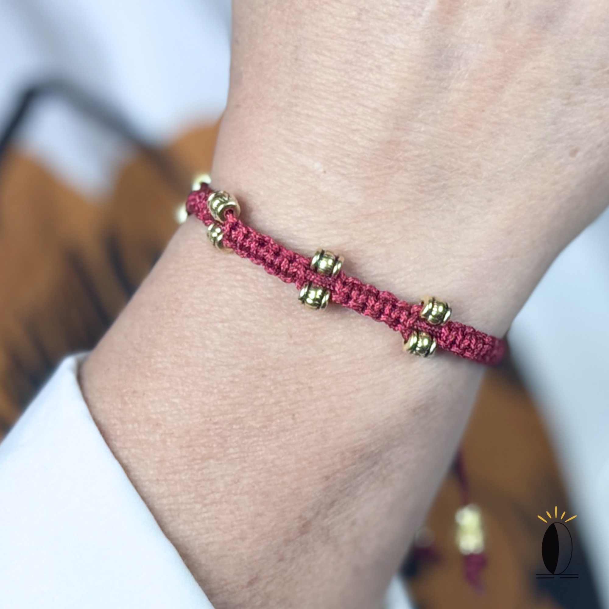 Bransoletka z czerwonego sznurka linia Bransoletka z liny kolor czerwony